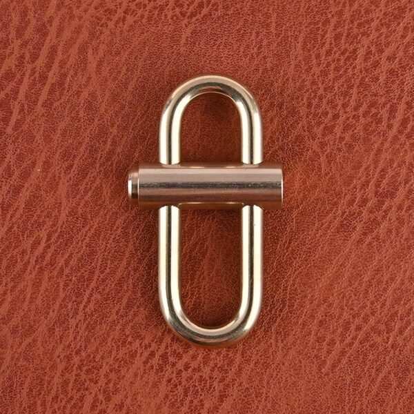 Brass Keychain Buckle Snap Lock Keychain Oval Key Holder for Outdoor Home Car Keys Organization